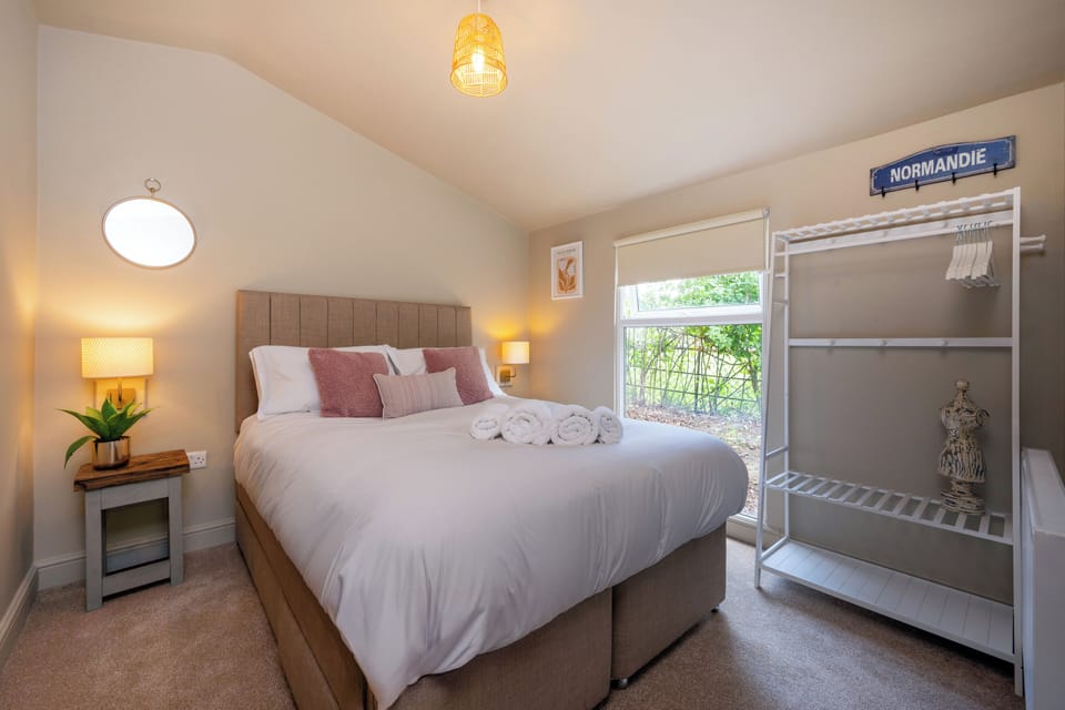 The Hideaway Lower Shockerwick Lodge House in England