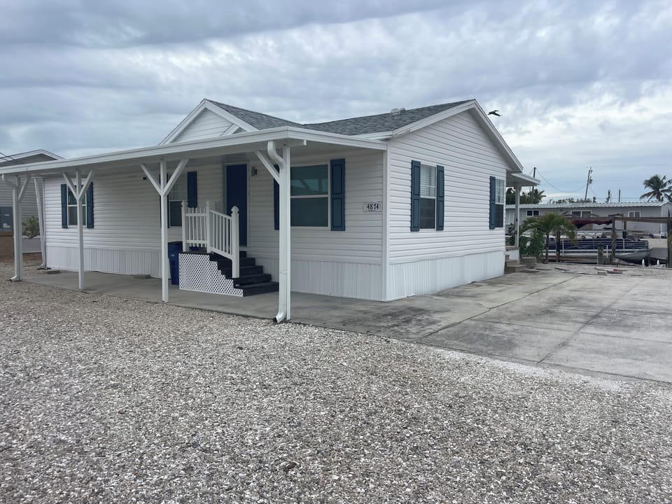 Exterior with parking