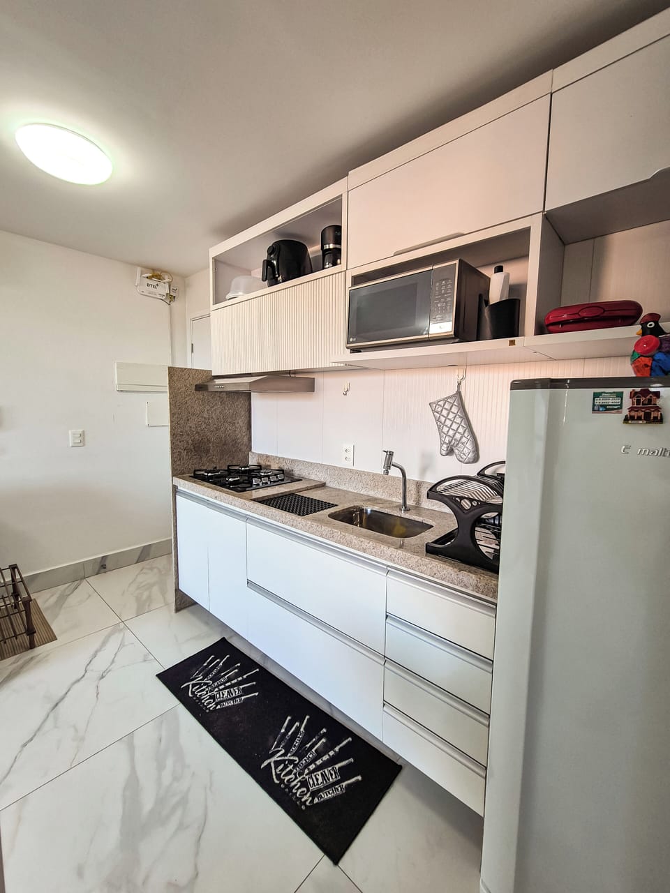 Comfort Apartment | Private kitchen | Fridge, microwave, stovetop