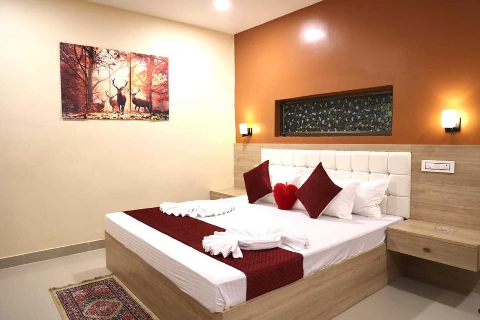 Executive Double Room, City View | Desk, laptop workspace, WiFi (free)