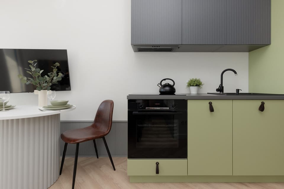 Living area with kitchenette.