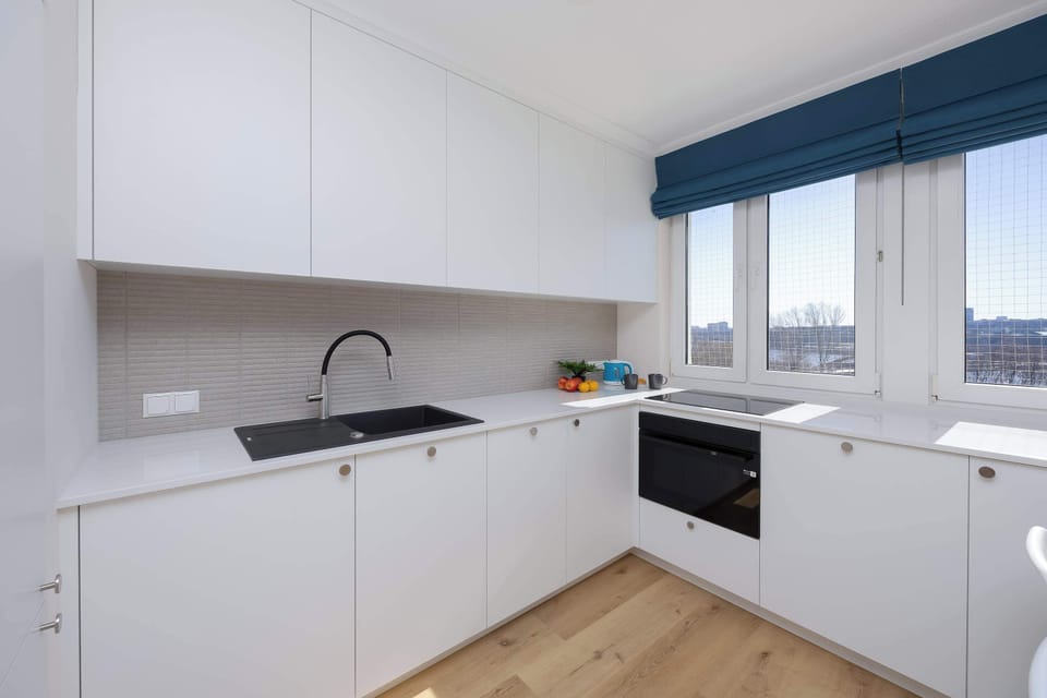 A modern, well equipped kitchen, where you will enjoy preparing meals for yourself and loved ones.