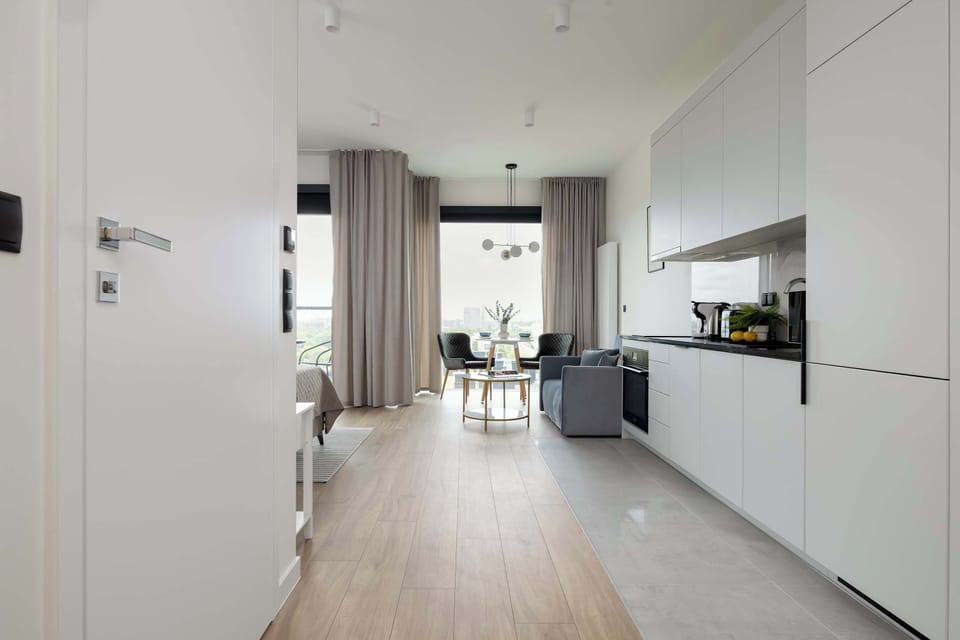The open-plan living space with kitchen and lounge area ensures freedom and everyday comfort.