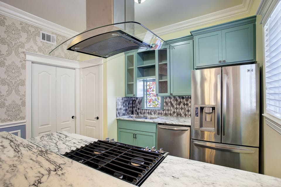 Luxury Suite, 1 King Bed, Kitchen | Private kitchen | Fridge