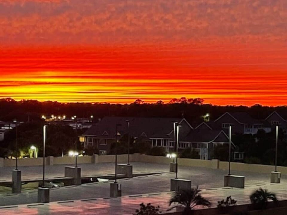 Amazing Sunrises and Sunsets
