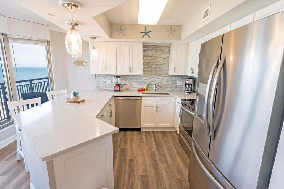 Large Kitchen Area