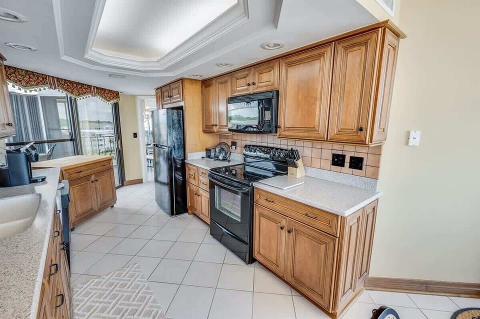 Large Kitchen Area