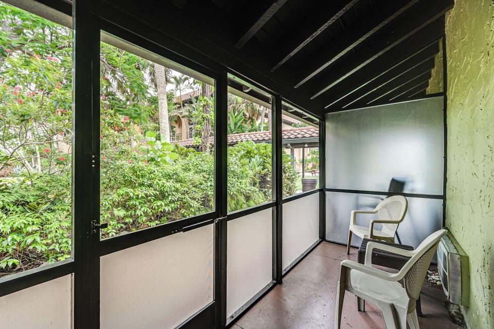 Unit Exterior | Screened Porch | Single-Story Condo