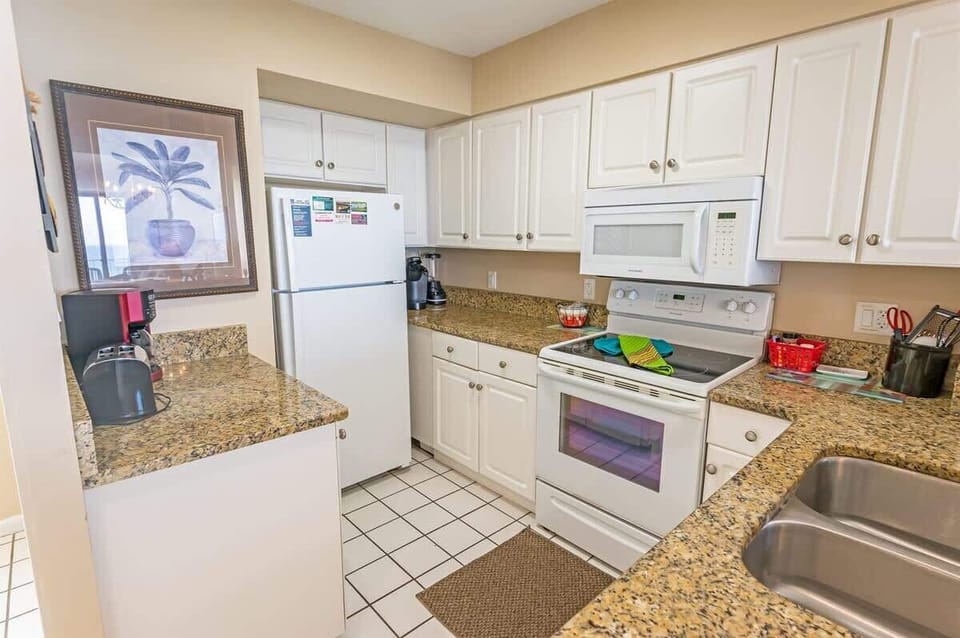Large Kitchen Area