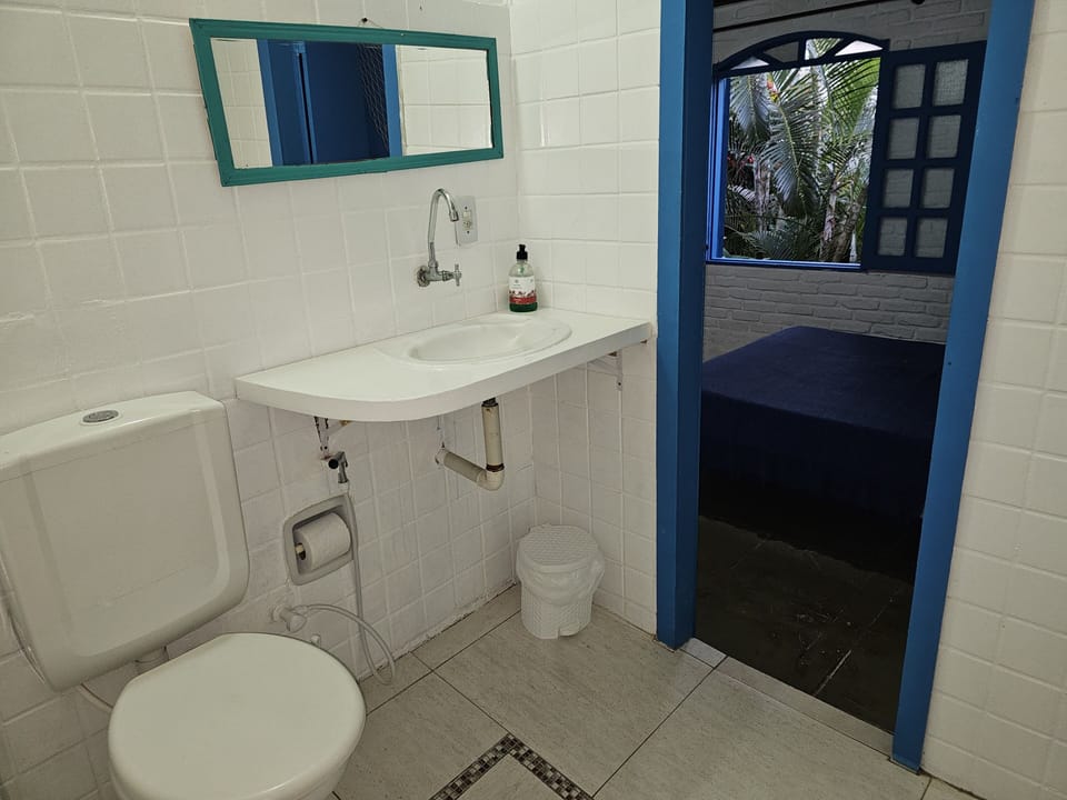 Standard Double Room | Bathroom | Towels, soap, shampoo, toilet paper