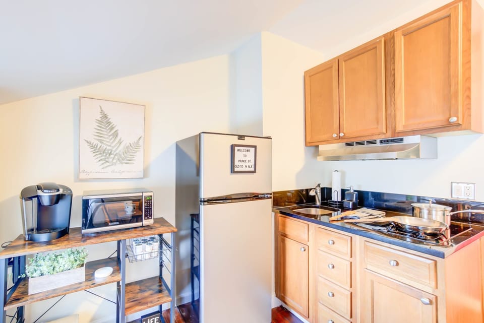 Whip up breakfast before heading out or wind down with tea at night. This kitchenette helps create those small but special vacation moments.