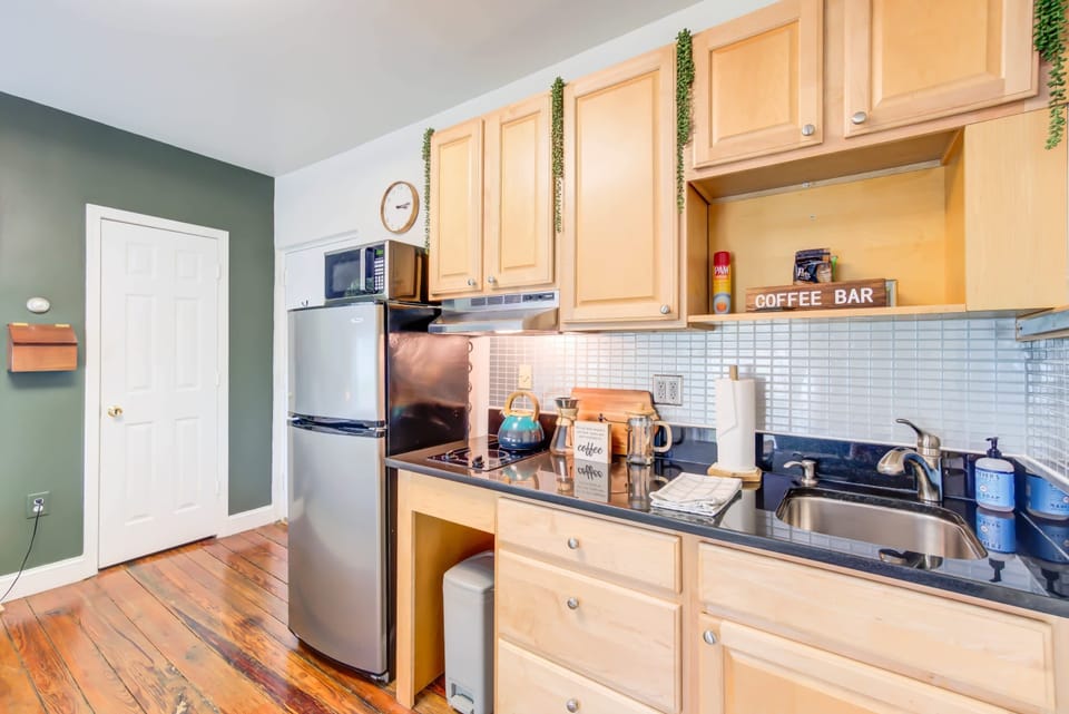 Whether it’s a cup of coffee to start the day or a late-night bite, this kitchenette makes it simple and stress-free.