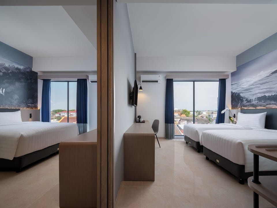 Superior Room | In-room safe, desk, free WiFi, bed sheets