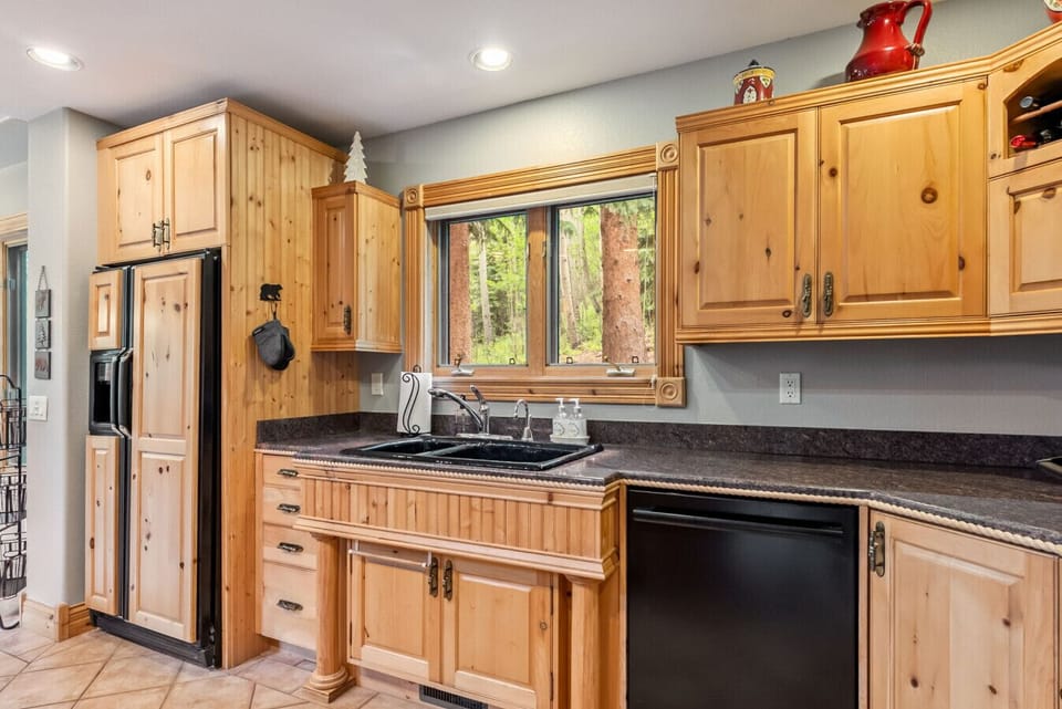 Fully equipped kitchen