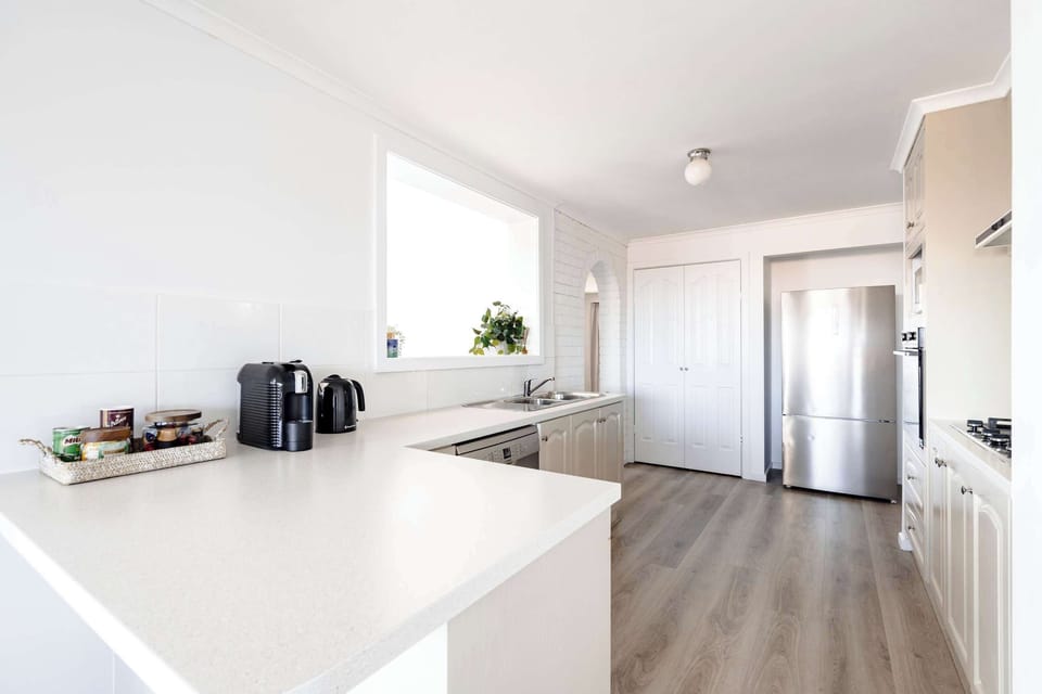 Spacious and well-equipped kitchen