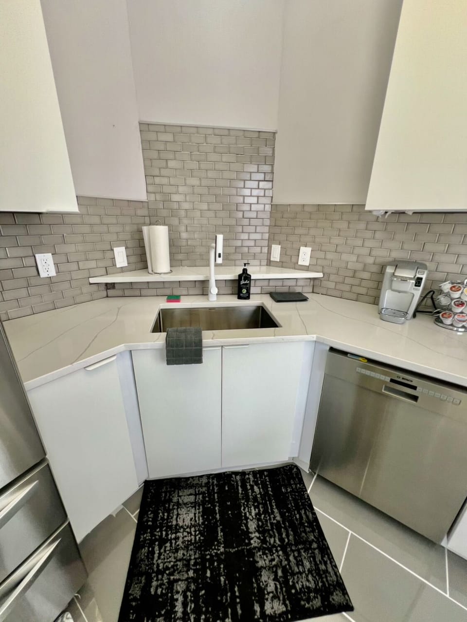 Kitchen sink area