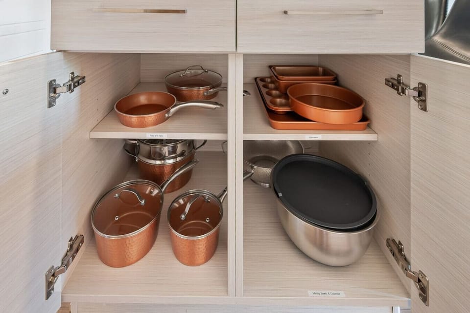 Fully stocked kitchen with all that you need. Pots, pans, bakeware, salt +pepper, and olive oil!!