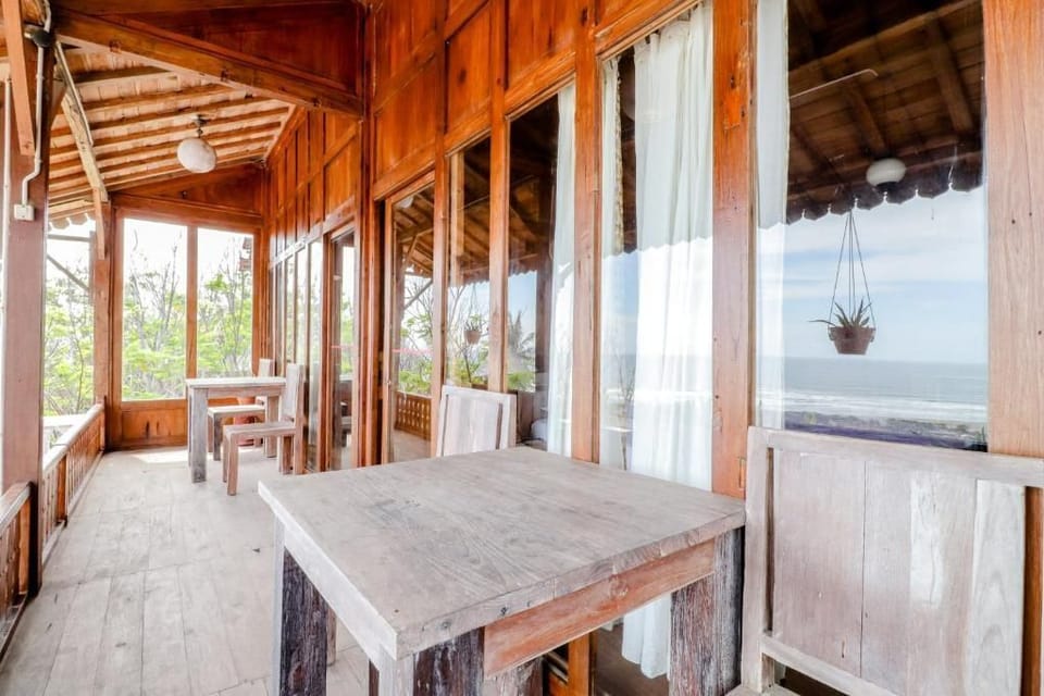 Classic Villa, Ocean View | Balcony
