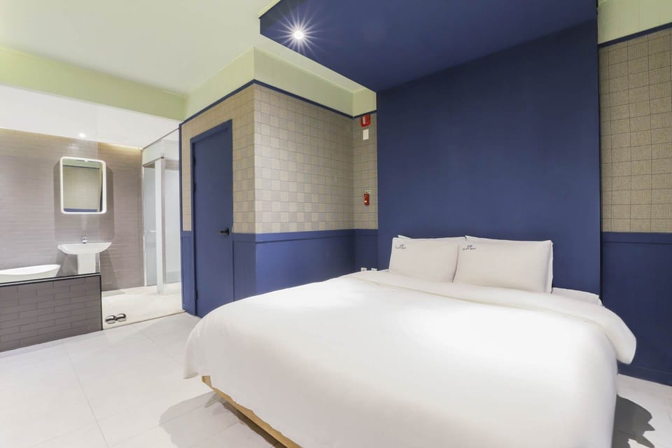 Double Room | Free WiFi