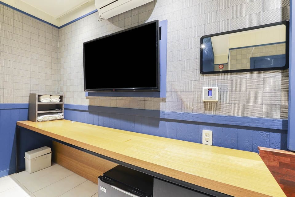 Double Room | Free WiFi