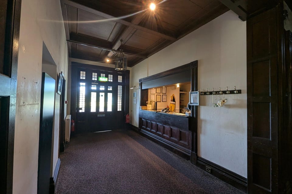 Entrance / Reception
