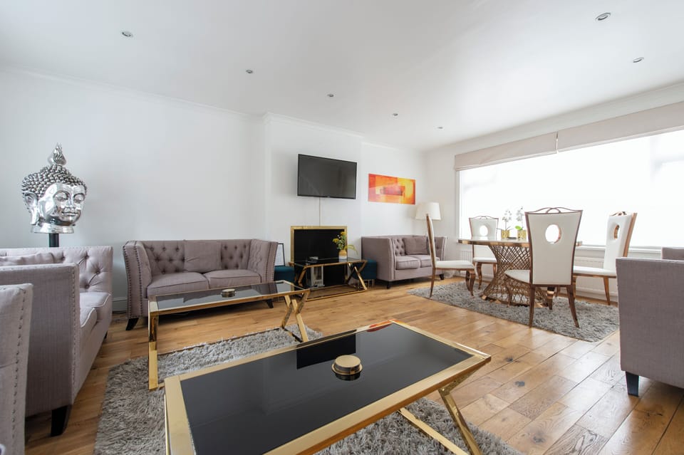 Lounge Area
