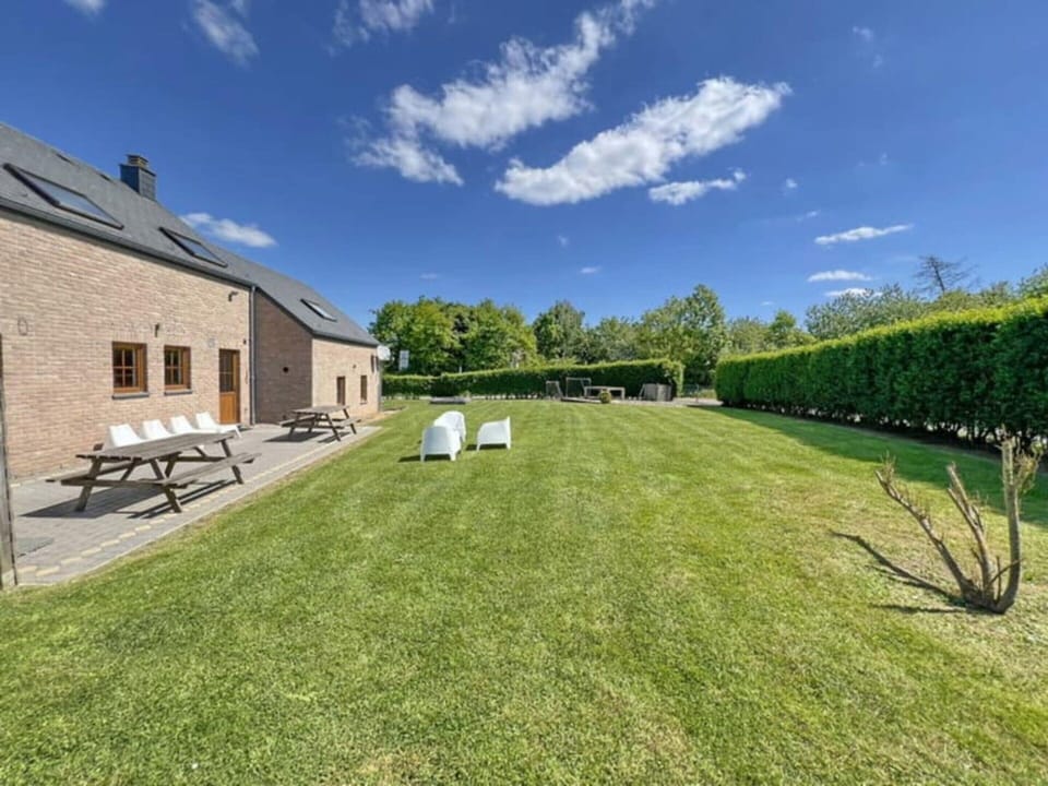 Villa | Garden