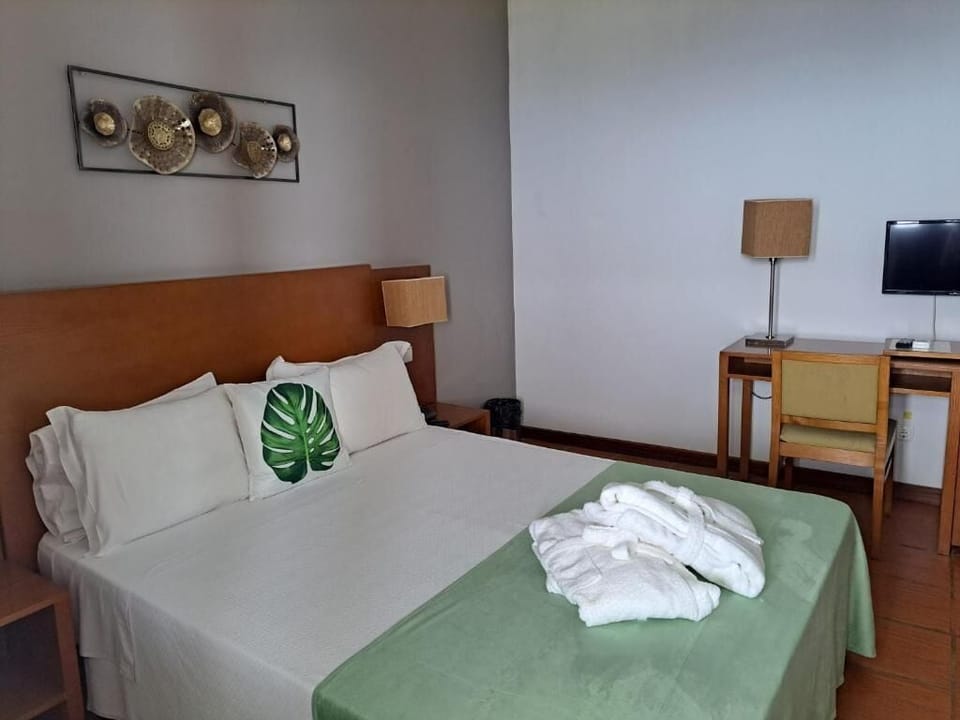 Executive Double or Twin Room, 1 Double Bed | Minibar, in-room safe, individually decorated, individually furnished