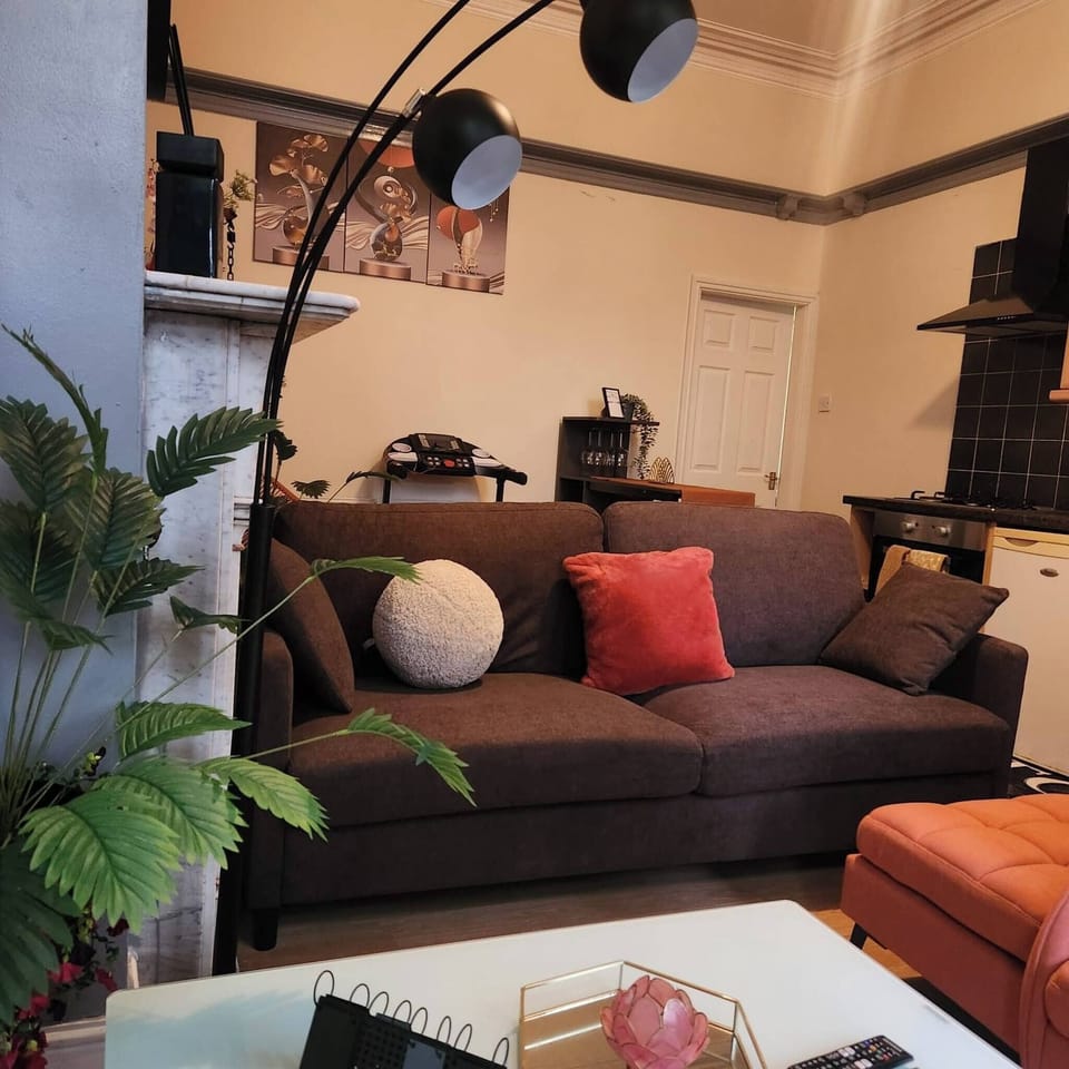 Apartment, 1 Bedroom | Living area