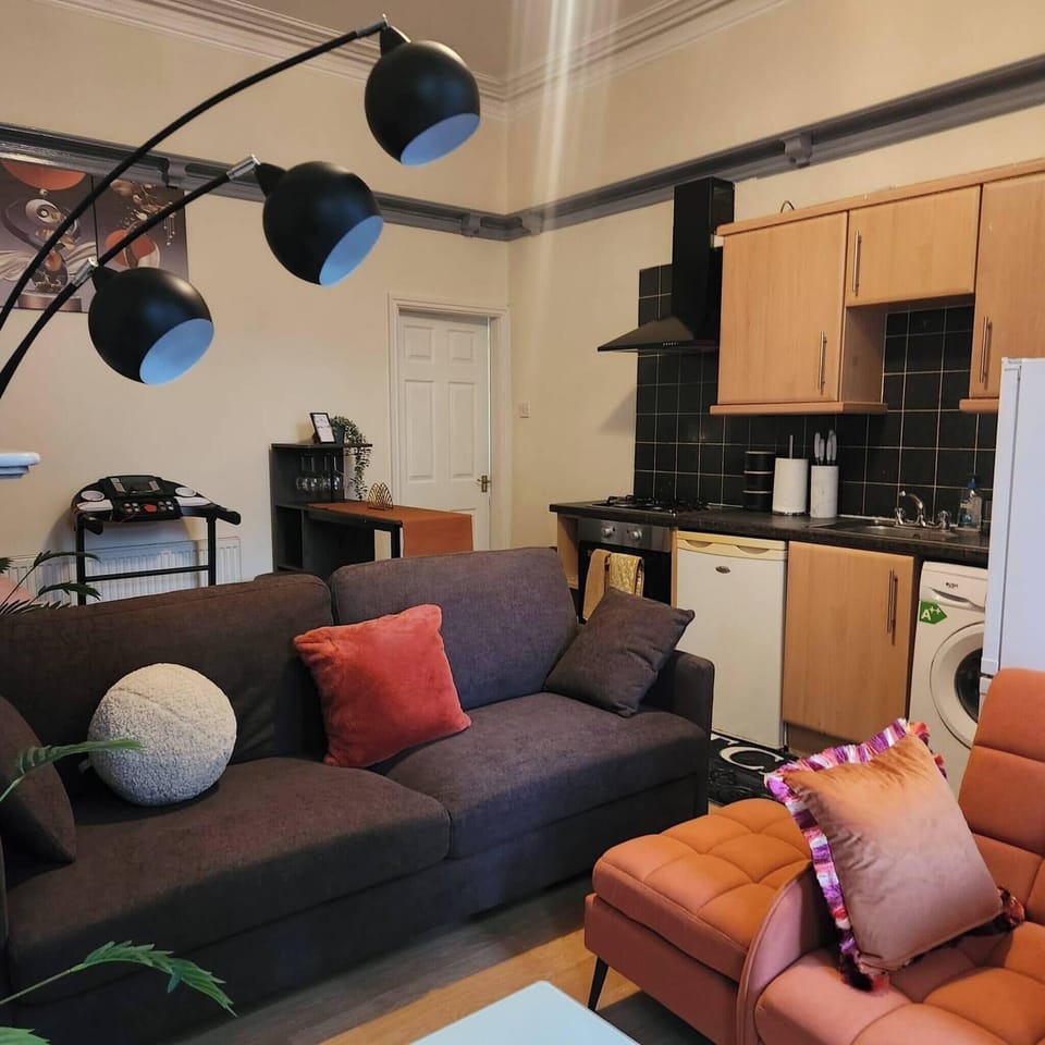 Apartment, 1 Bedroom | Living area