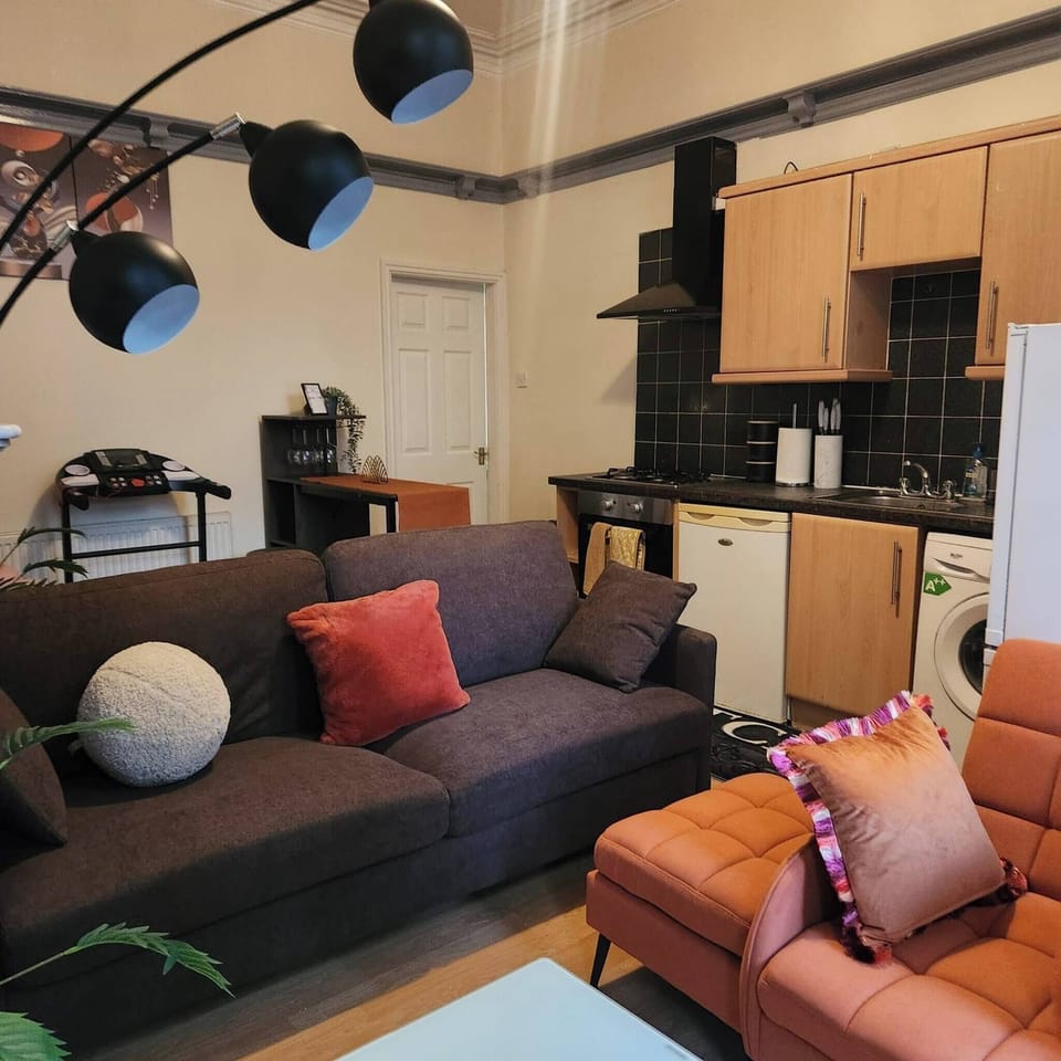Apartment, 1 Bedroom | Living area
