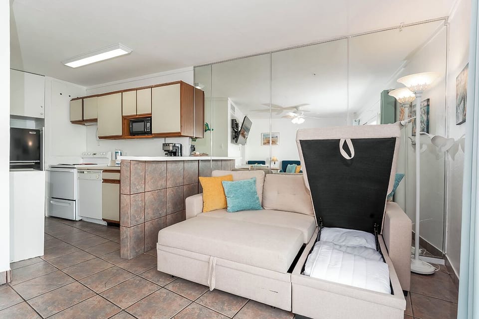 Hidden storage and comfy seating? This sofa's pulling double duty.