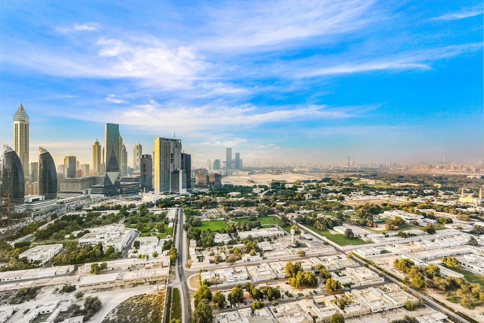 Stunning skyline views: Wake up to breathtaking vistas of Dubai’s iconic architecture!