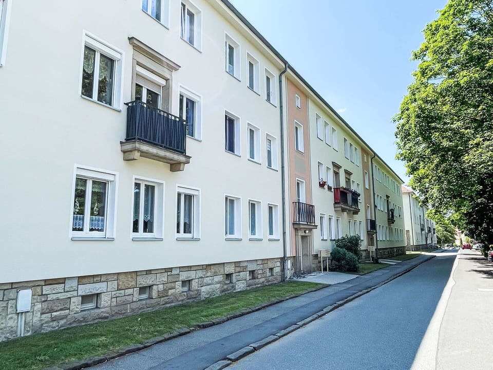 Apartment, Urban Design, Sidewalk, Condominium, Walkway