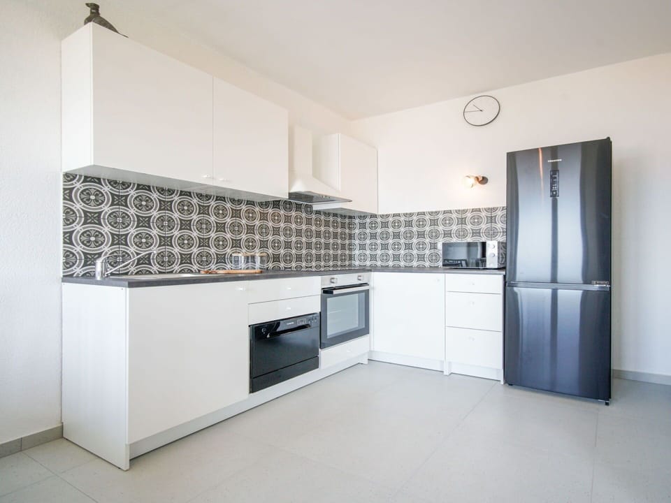 Apartment, Balcony, Condominium, Chair, Aluminium, Handrail, Hardwood, Daylighting, Penthouse Apartment, Deck