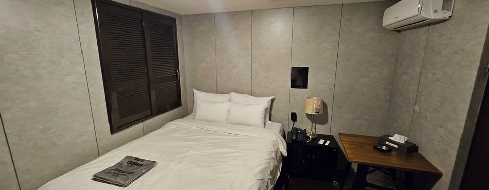 Deluxe Double Room | Desk, laptop workspace, soundproofing, free WiFi