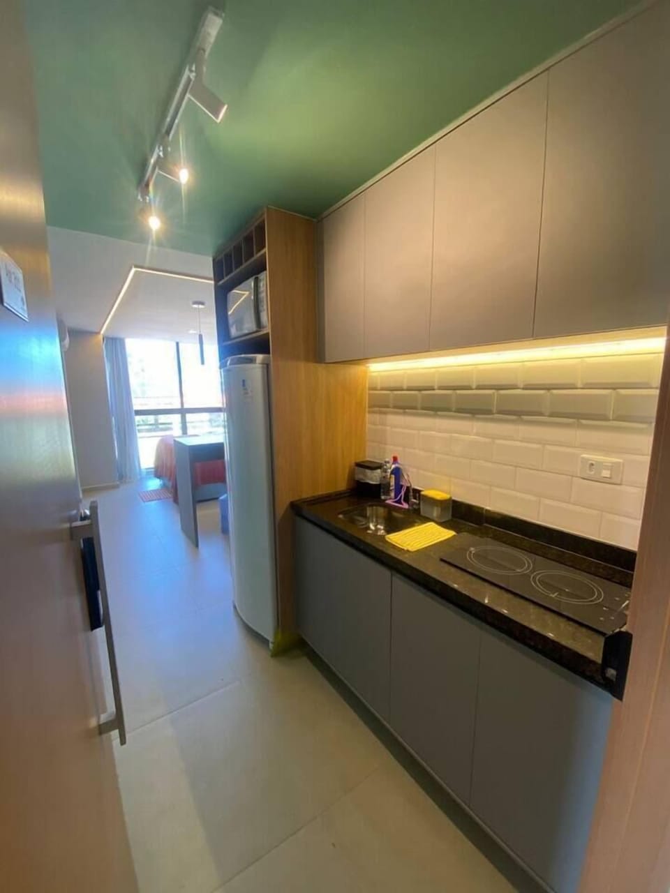 Classic Apartment, City View | Private kitchen | Fridge, microwave, stovetop