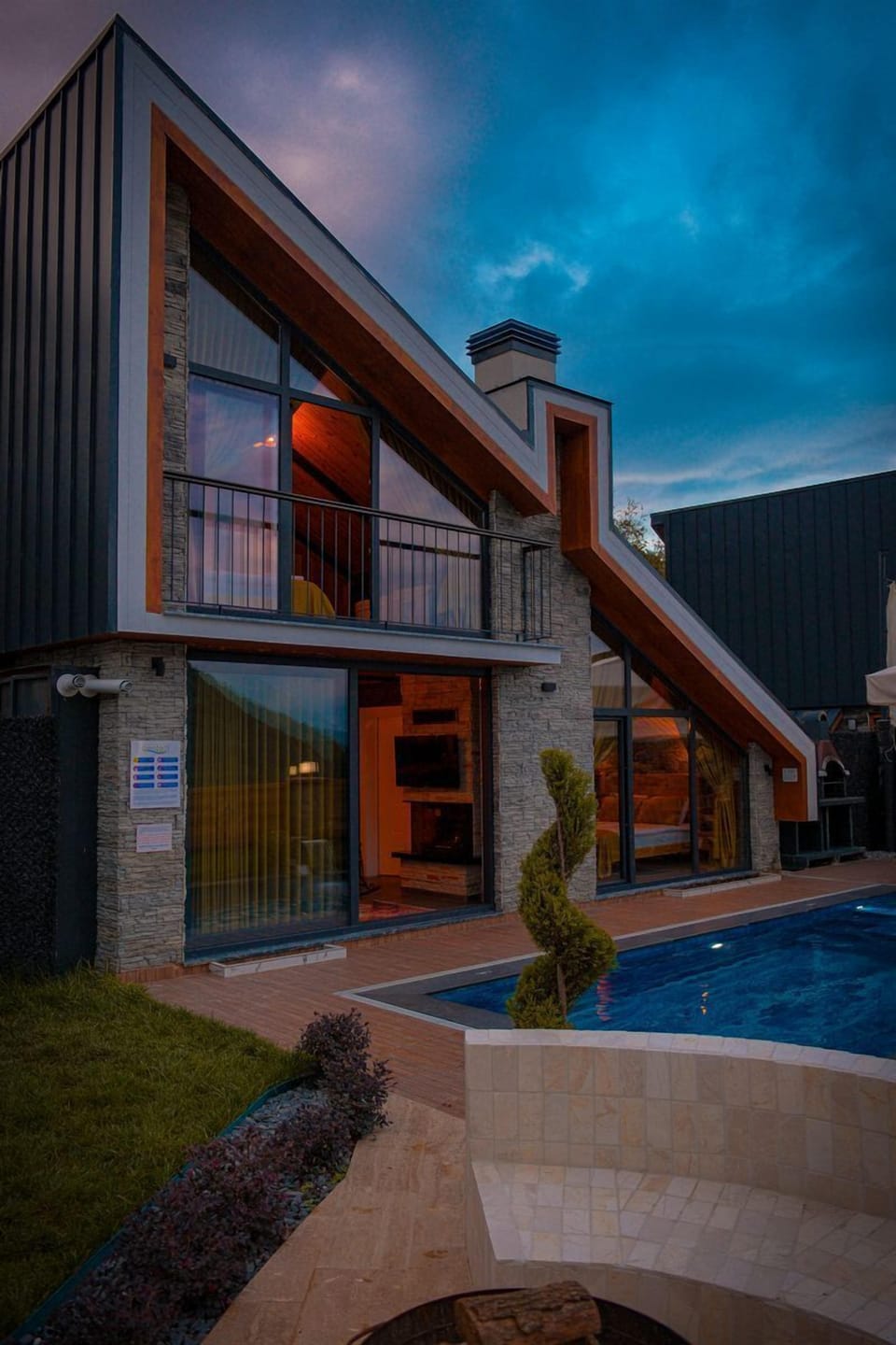 Deluxe Bungalow, Mountain View | Desk, free WiFi