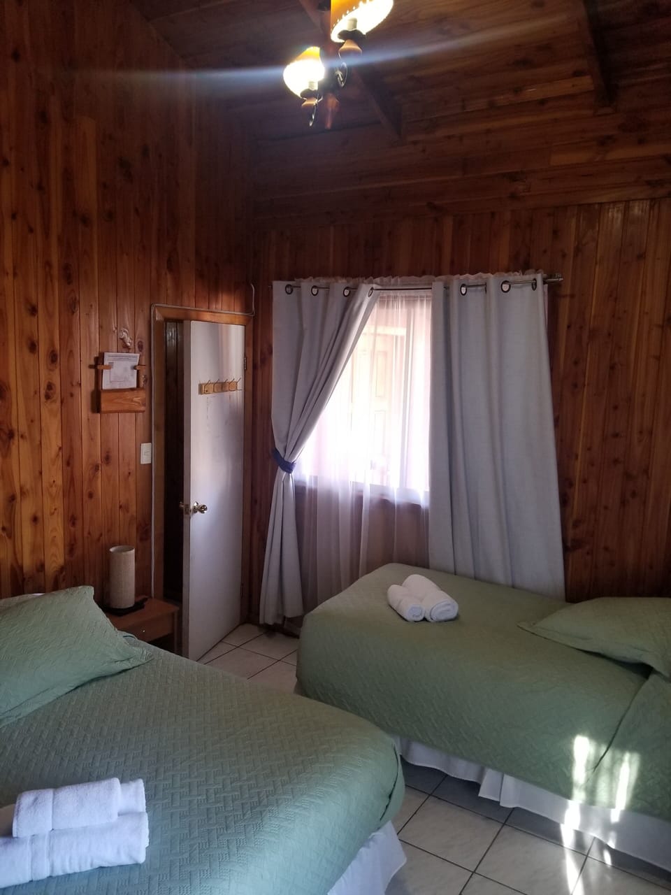 Basic Twin Room | Free WiFi