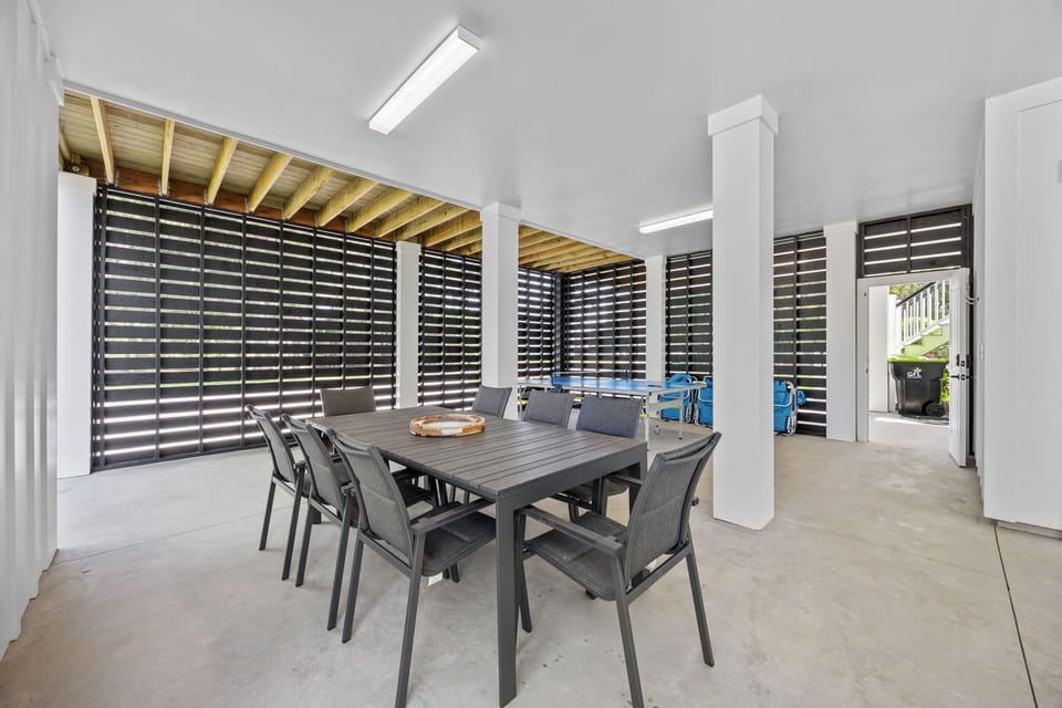 Covered Outdoor Dining for 8
