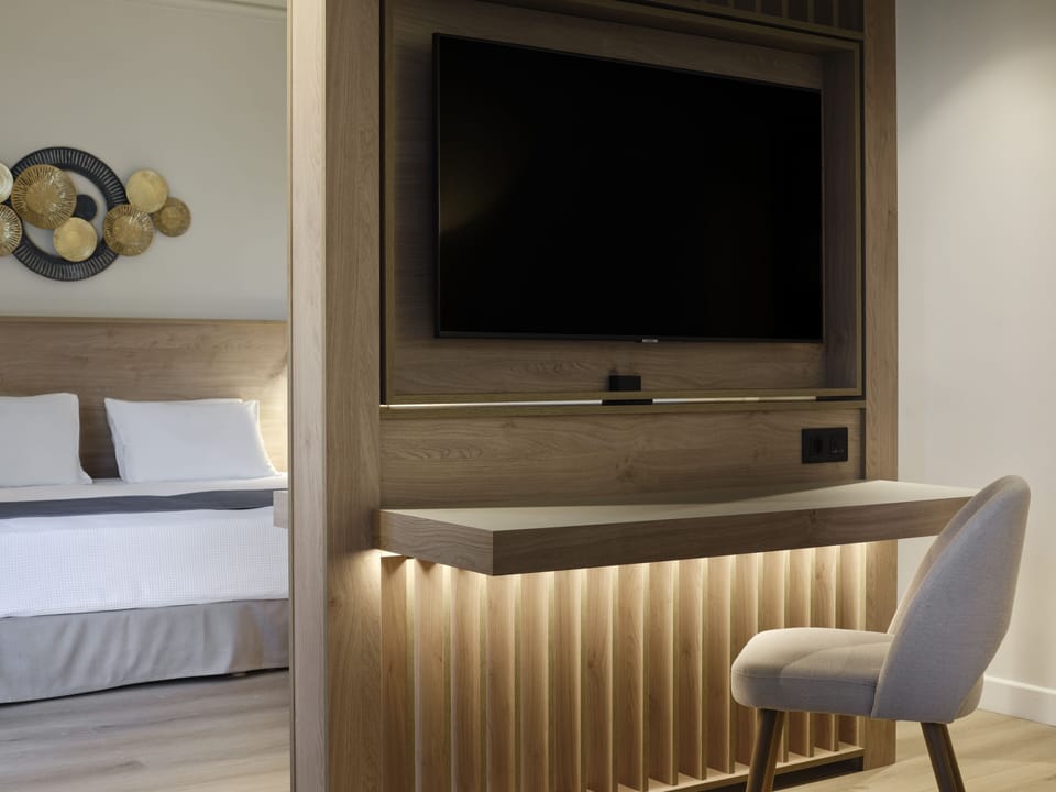 In-room safe, blackout drapes, free WiFi, bed sheets