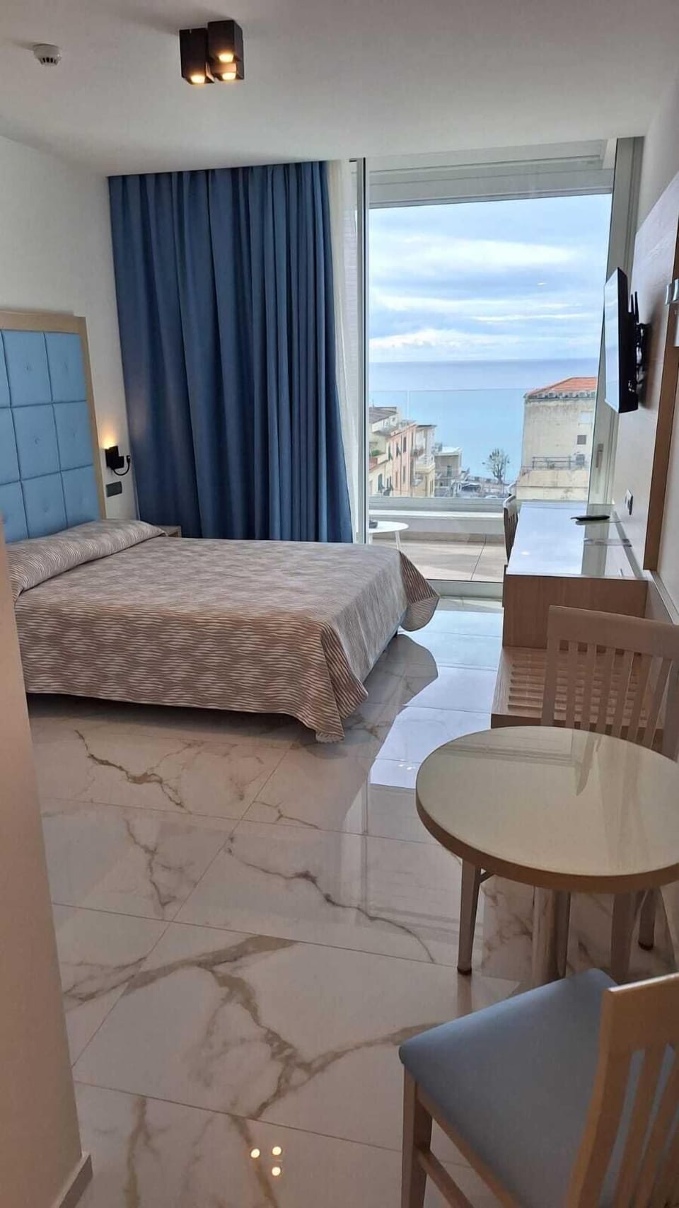 1 bedroom, minibar, in-room safe, bed sheets