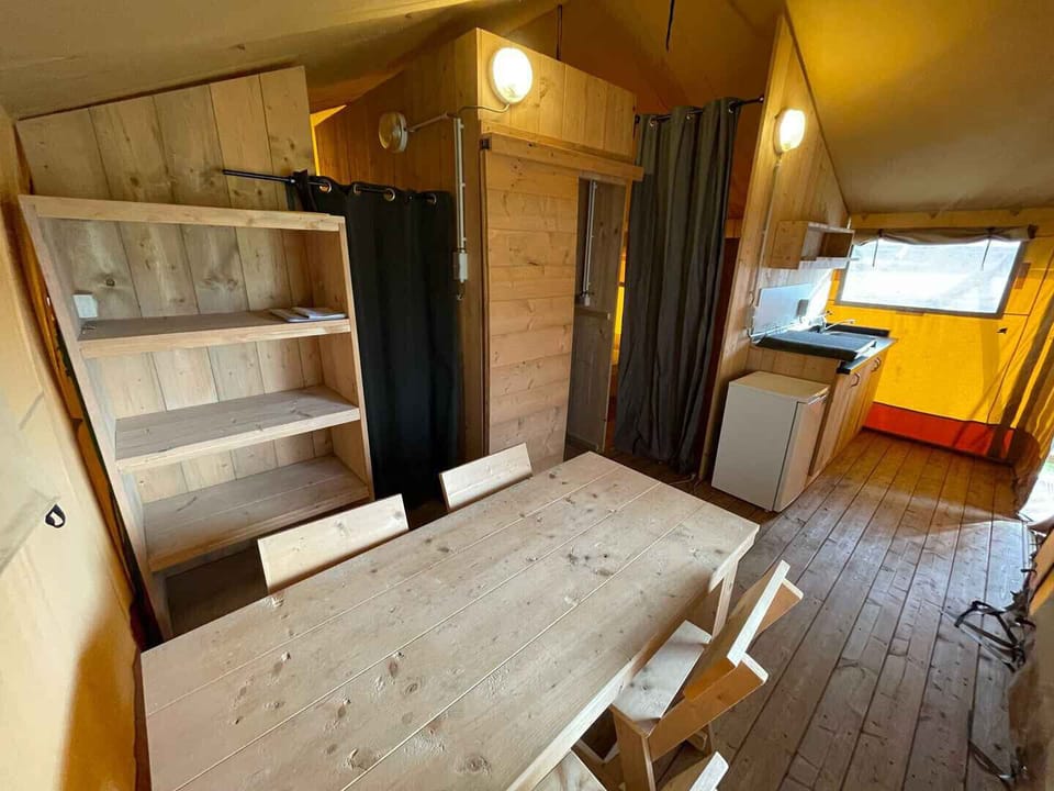 Living room of Holiday Park Klein Strand - Glamping 4p
