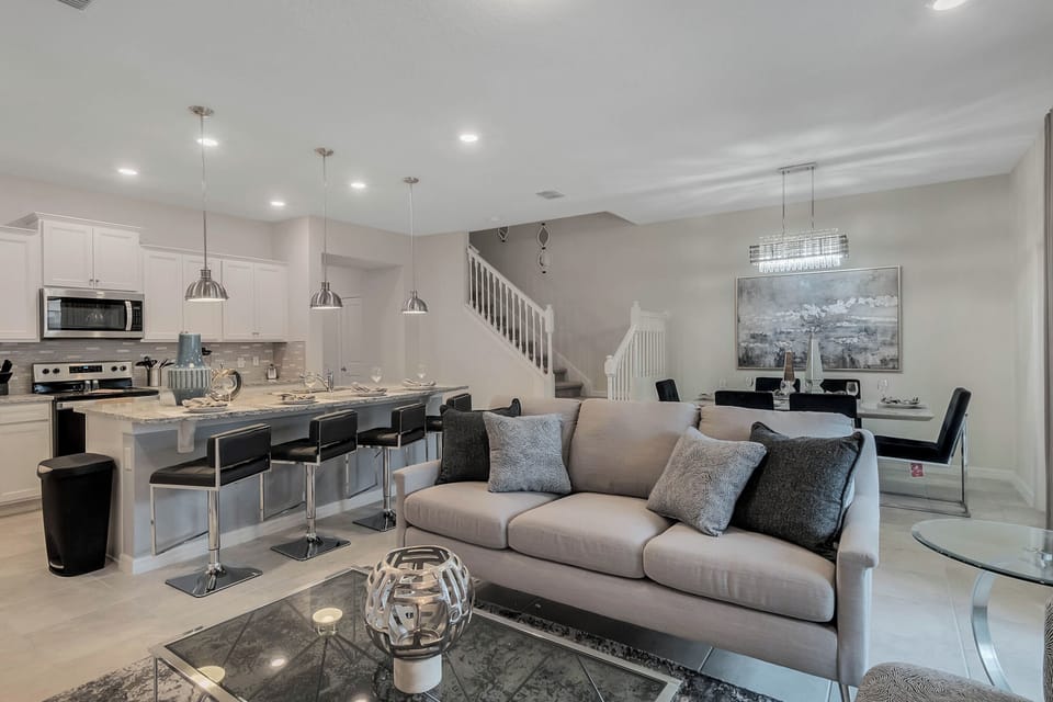 1330 Lava Tree Drive (2).jpg