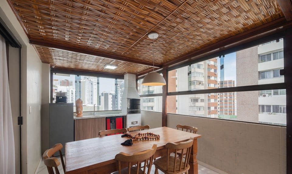 Basic Apartment | Dining