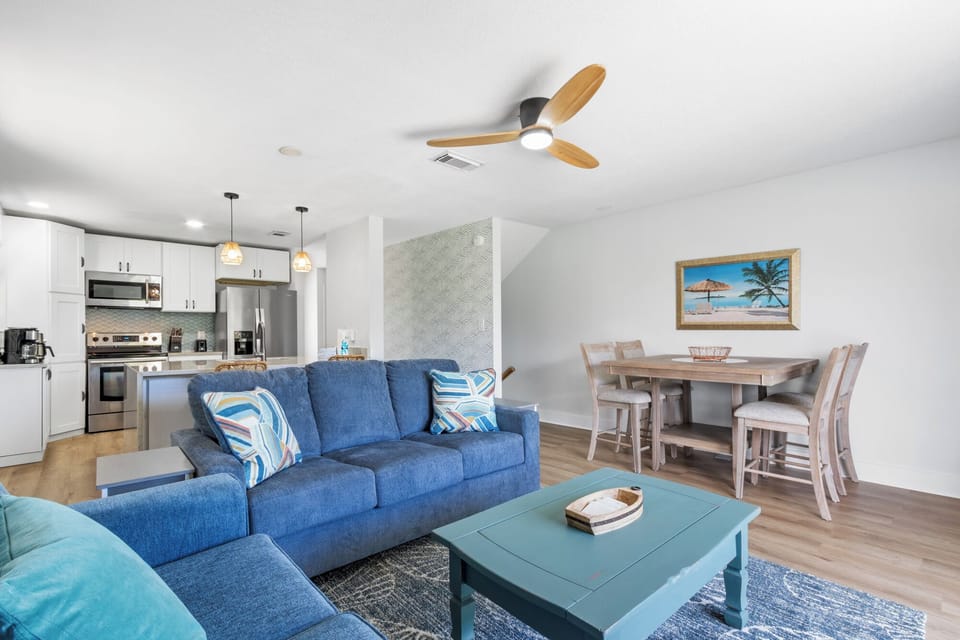 Family Condo, 2 Bedrooms, Non Smoking, Garden View | Living room | 65-inch Smart TV with digital channels