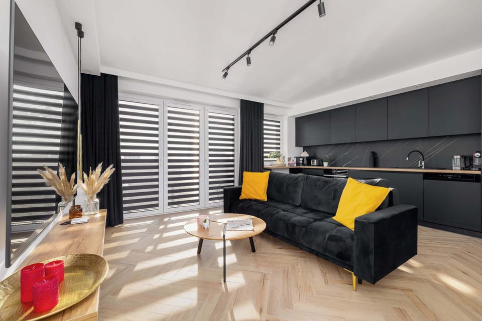 Unwind on the comfortable sofa that can be converted into double bed.