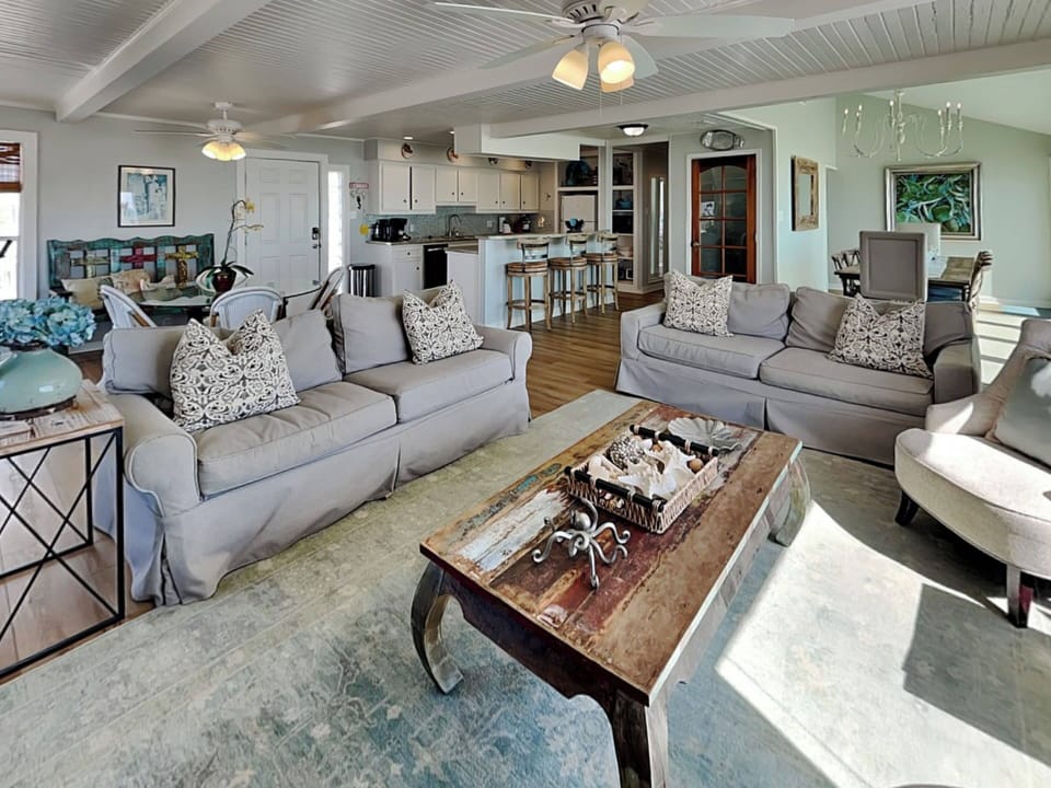House (3 Bedrooms) | Property amenity