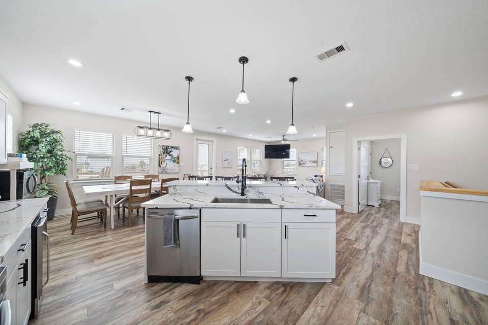 House (4 Bedrooms) | Property amenity