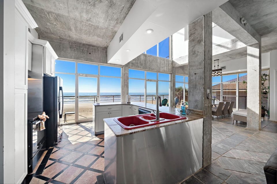 House (4 Bedrooms) | Property amenity